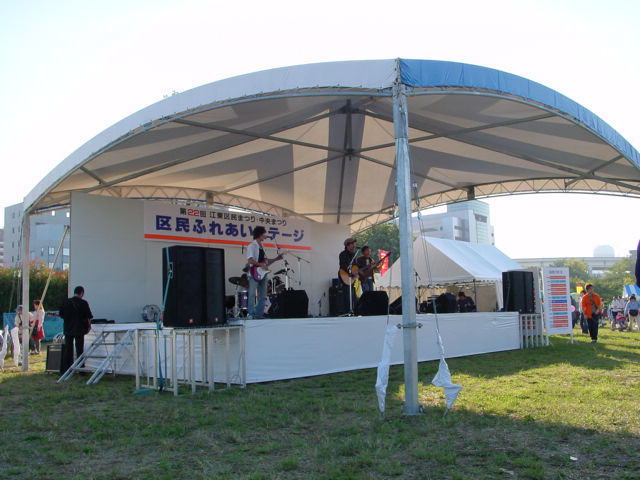 ステージテント設営　大型テント（10ｍ）