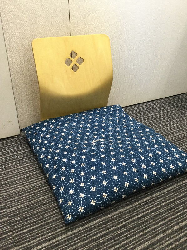 和座椅子B