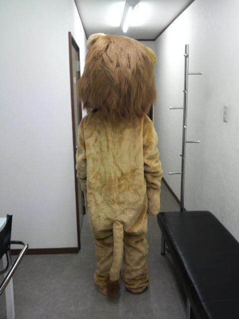 着ぐるみライオン