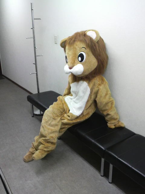 着ぐるみライオン