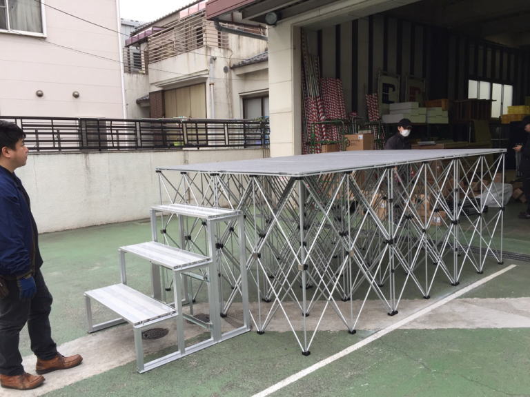 仮設イージーステージ設営