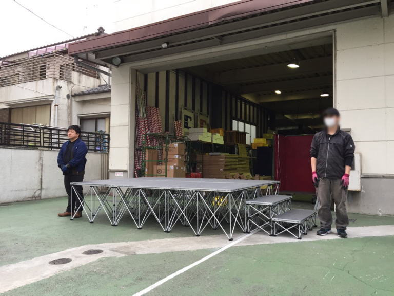 仮設イージーステージ設営