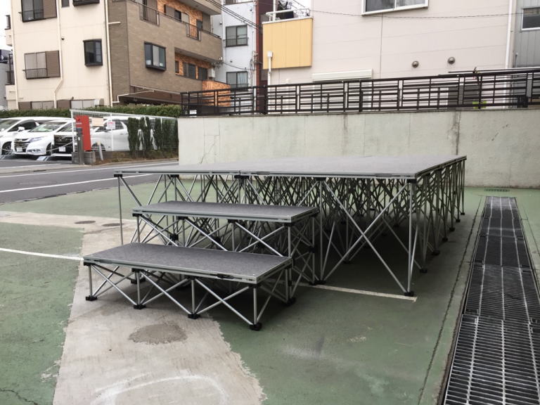 仮設イージーステージ設営