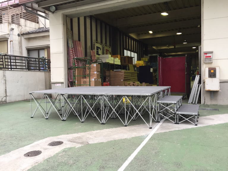 仮設イージーステージ設営