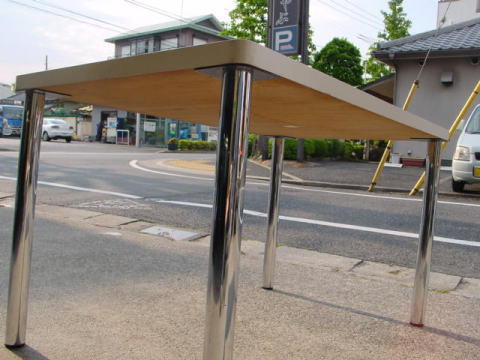 カフェテーブル
