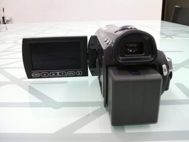 デジタルハイビジョンビデオカメラ（HDC-TM３５０）